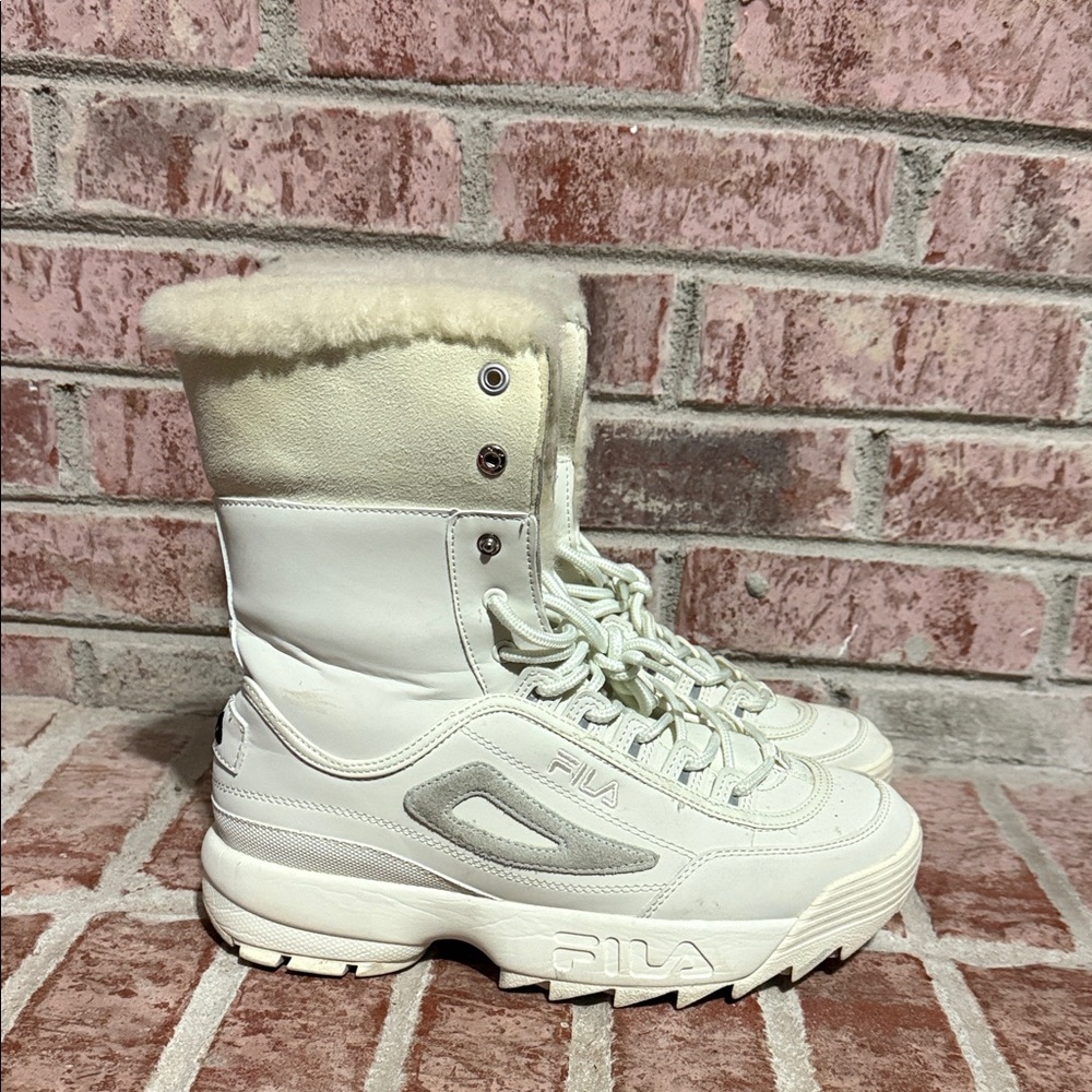 Fila Women's Cream and White Winter Boots size 10